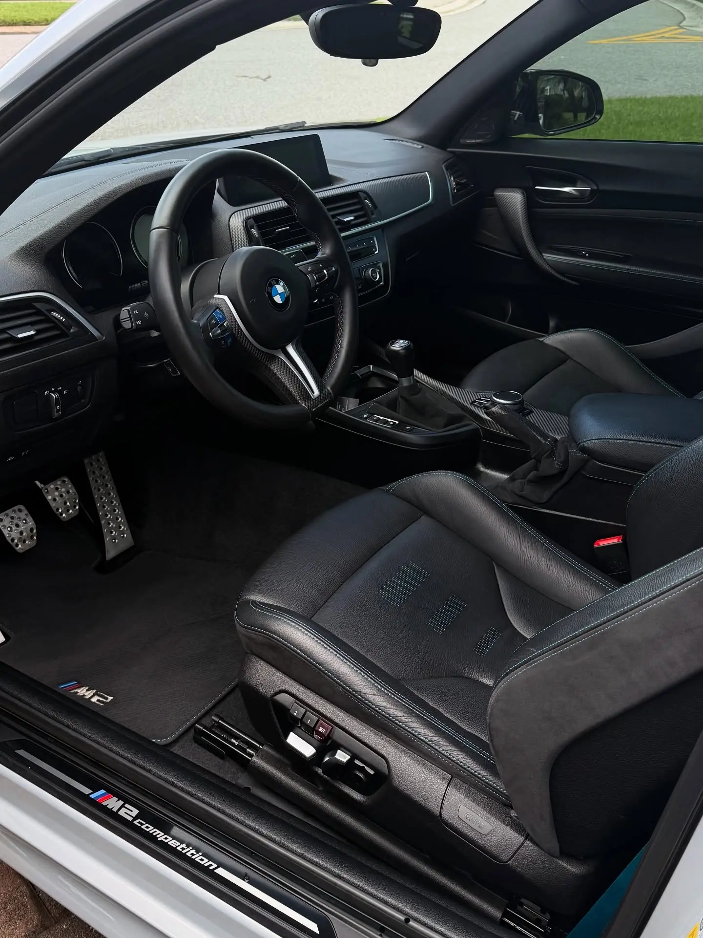 Professional car detailing in Anaheim